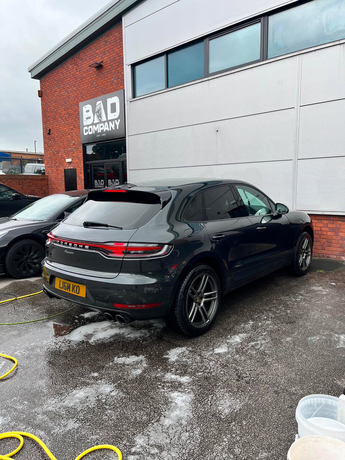 Macan · Snowfoam